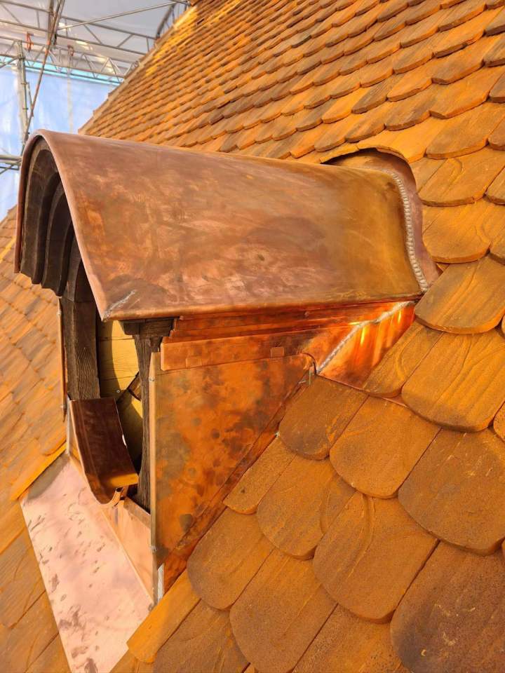 Tuiles plates rouges Strasbourg